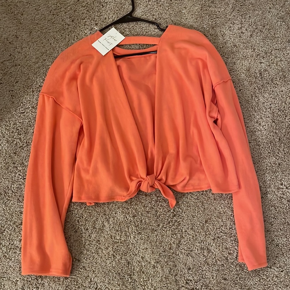 NWT cropped shirt